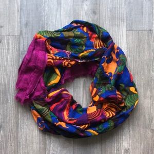 Banana Republic multicolor print scarf - One Size